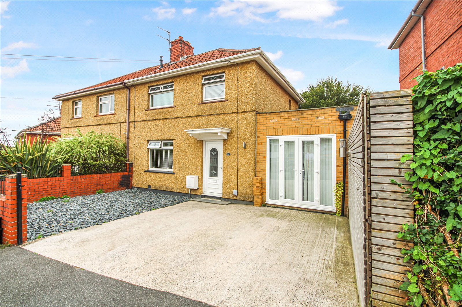 4 bedroom House to let in Knowle, Bristol