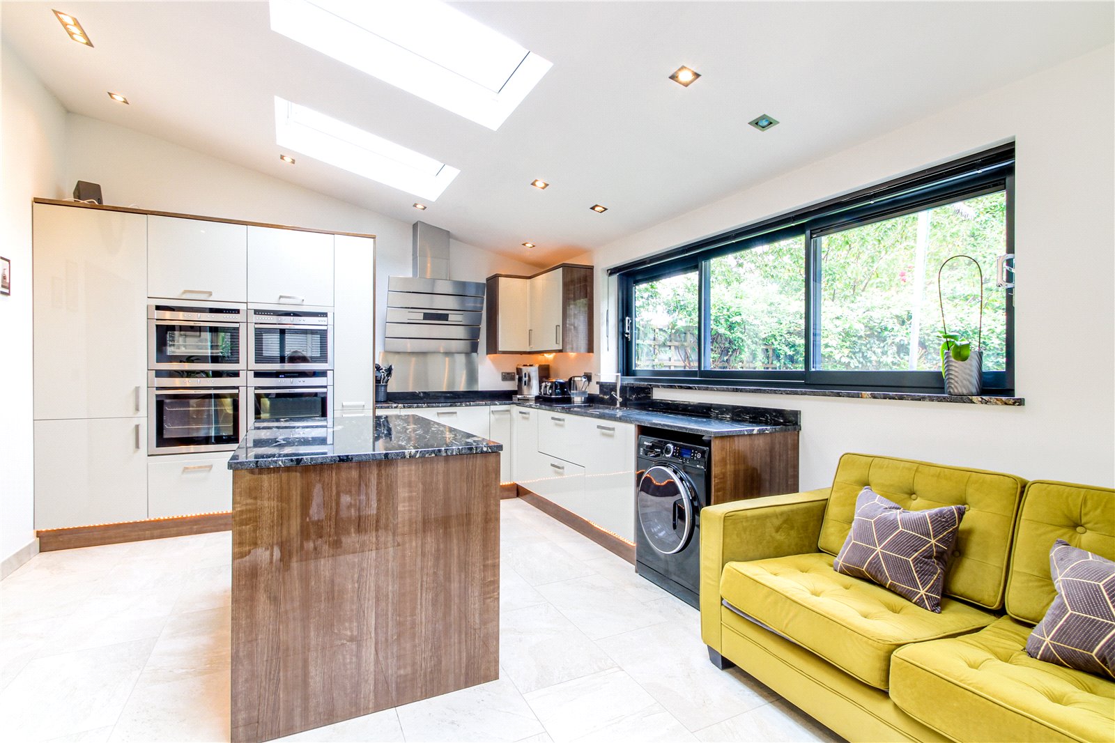 4 bedroom House to let in Knowle, Bristol