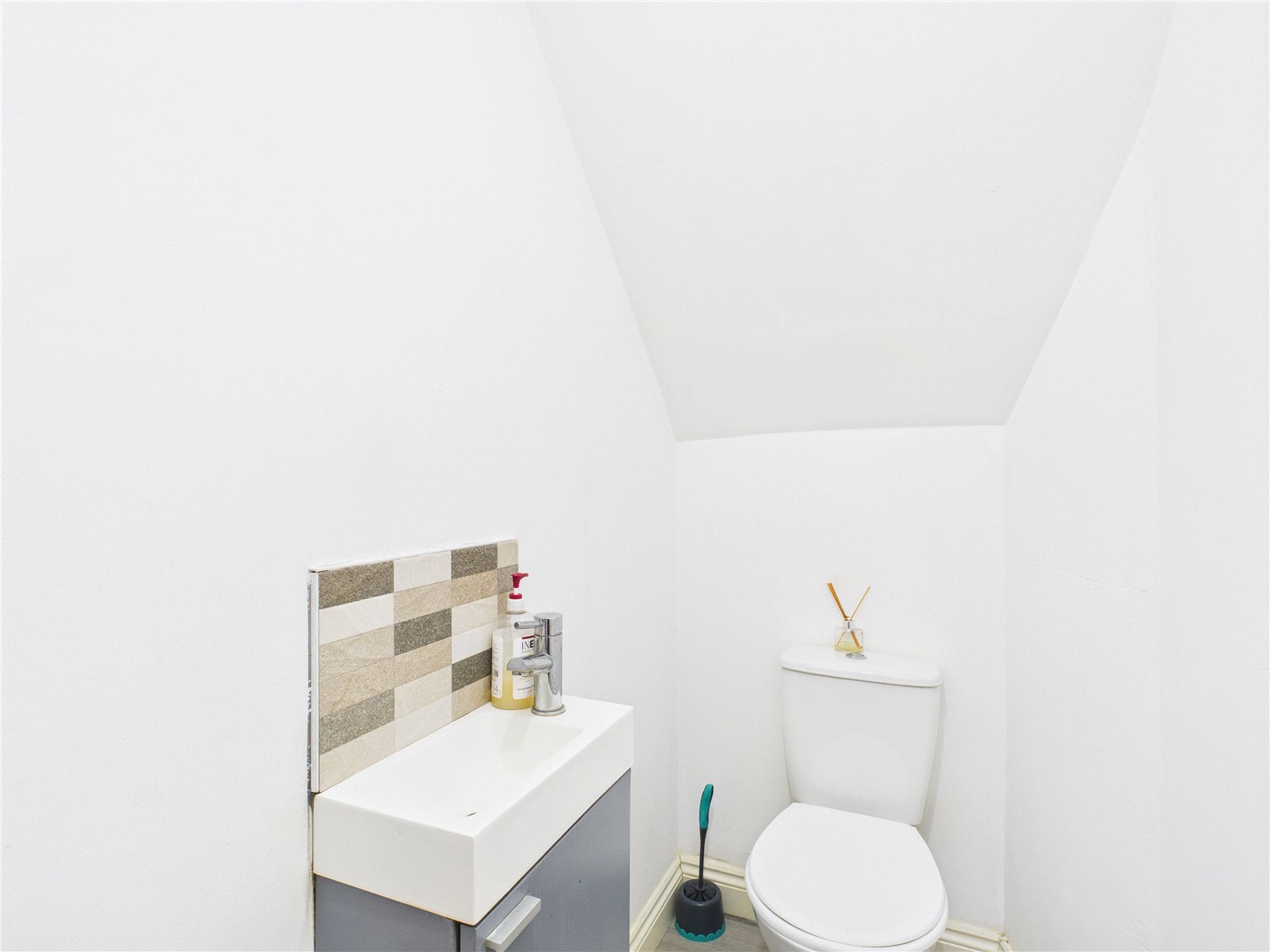 4 bedroom House for sale in Bristol