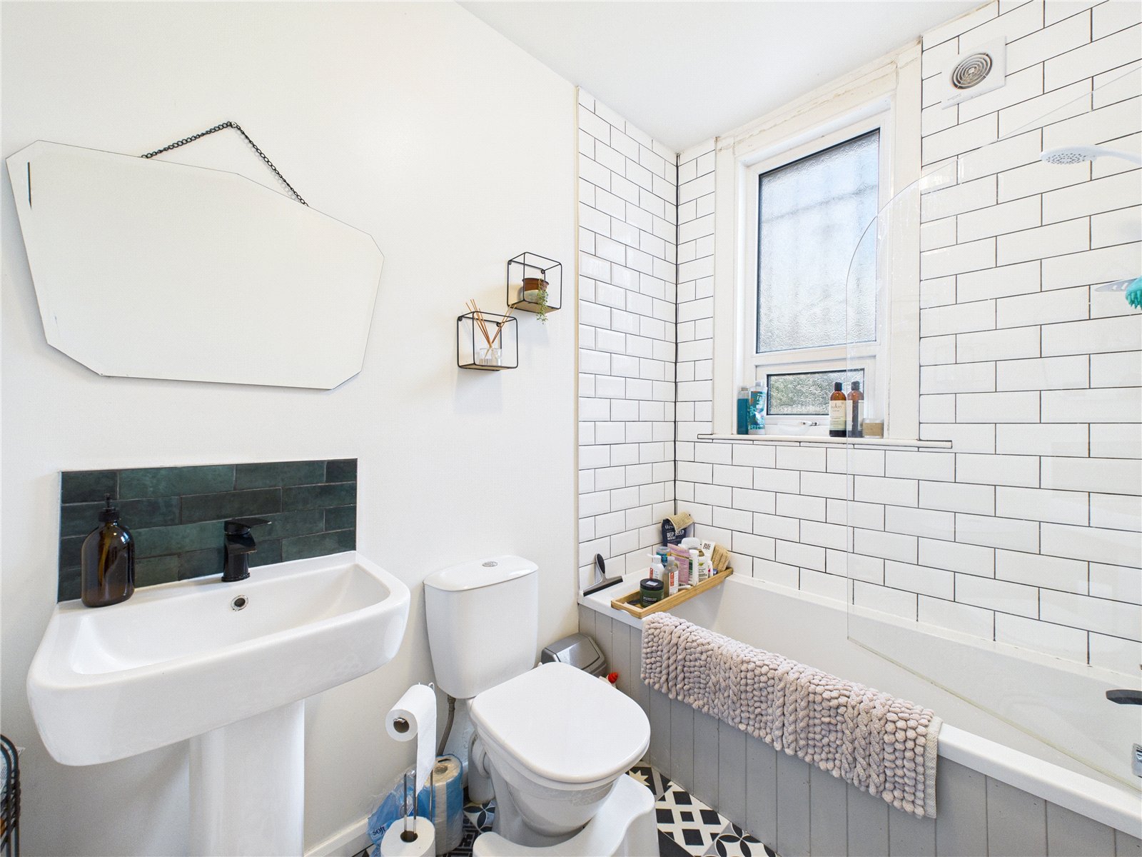 2 bedroom Bungalow for sale in Bristol