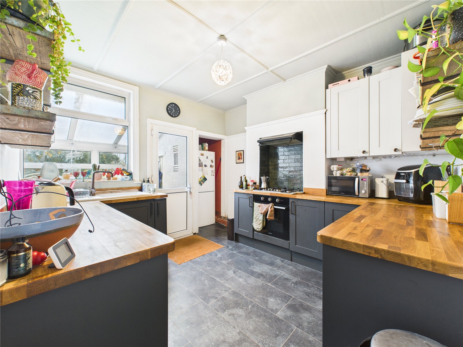 2 bedroom Bungalow for sale in Bristol