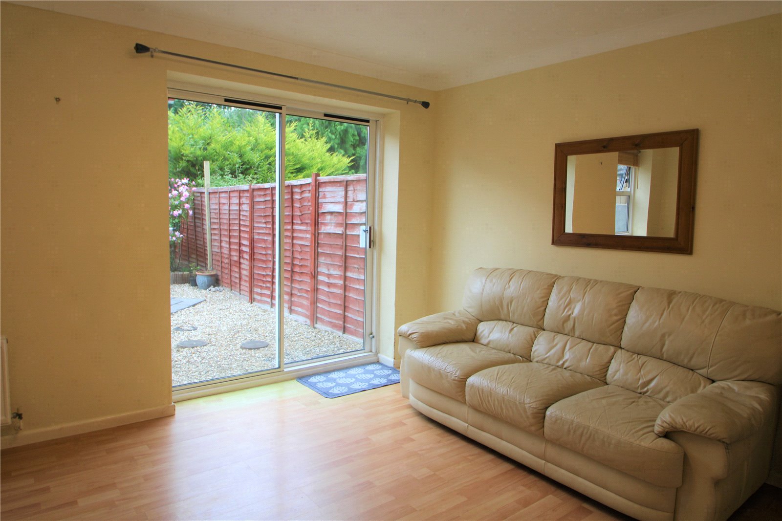 2 bedroom House to let in Bristol