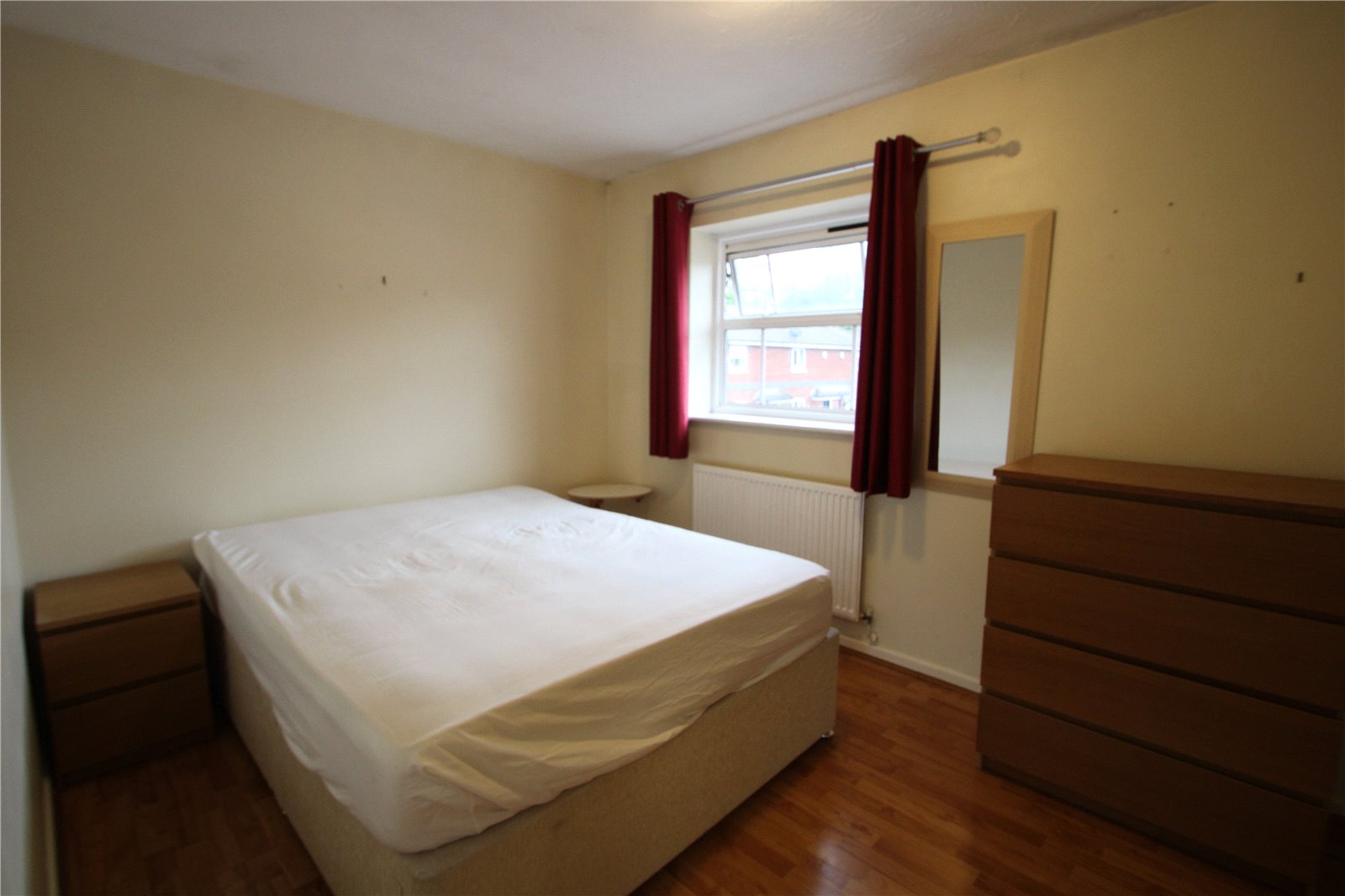 2 bedroom House to let in Bristol