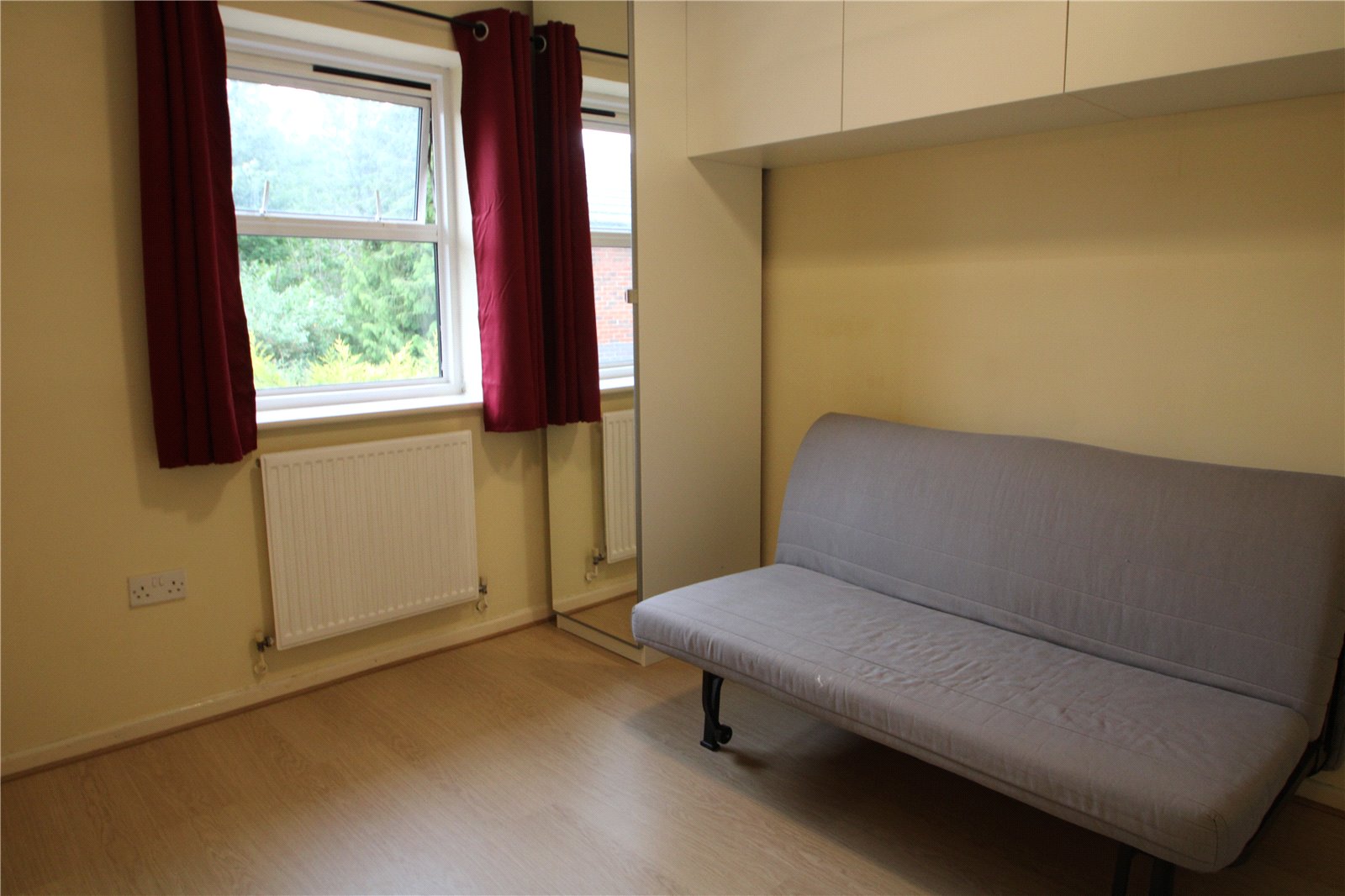 2 bedroom House to let in Bristol
