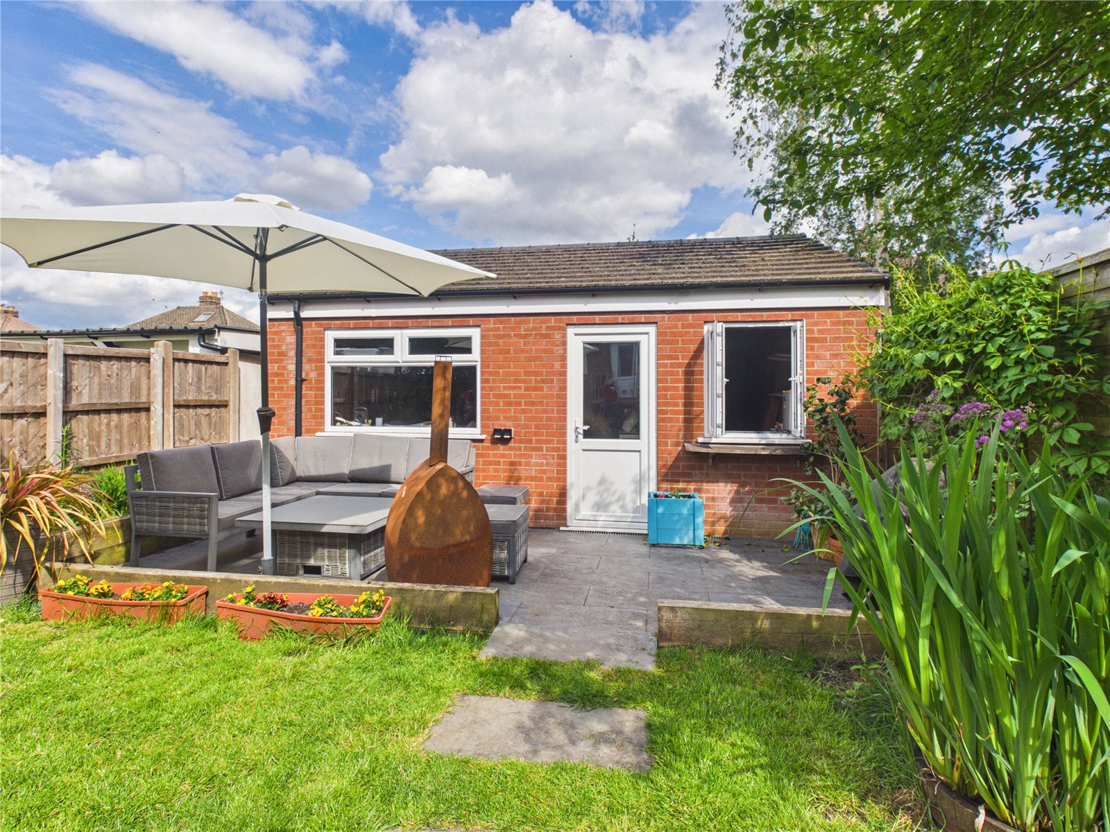 2 bedroom House to let in Bristol