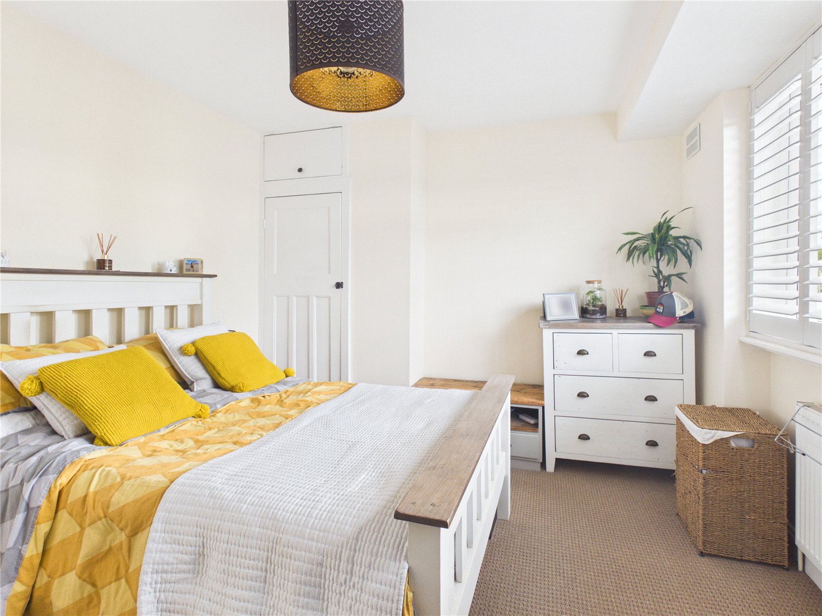 2 bedroom House to let in Bristol