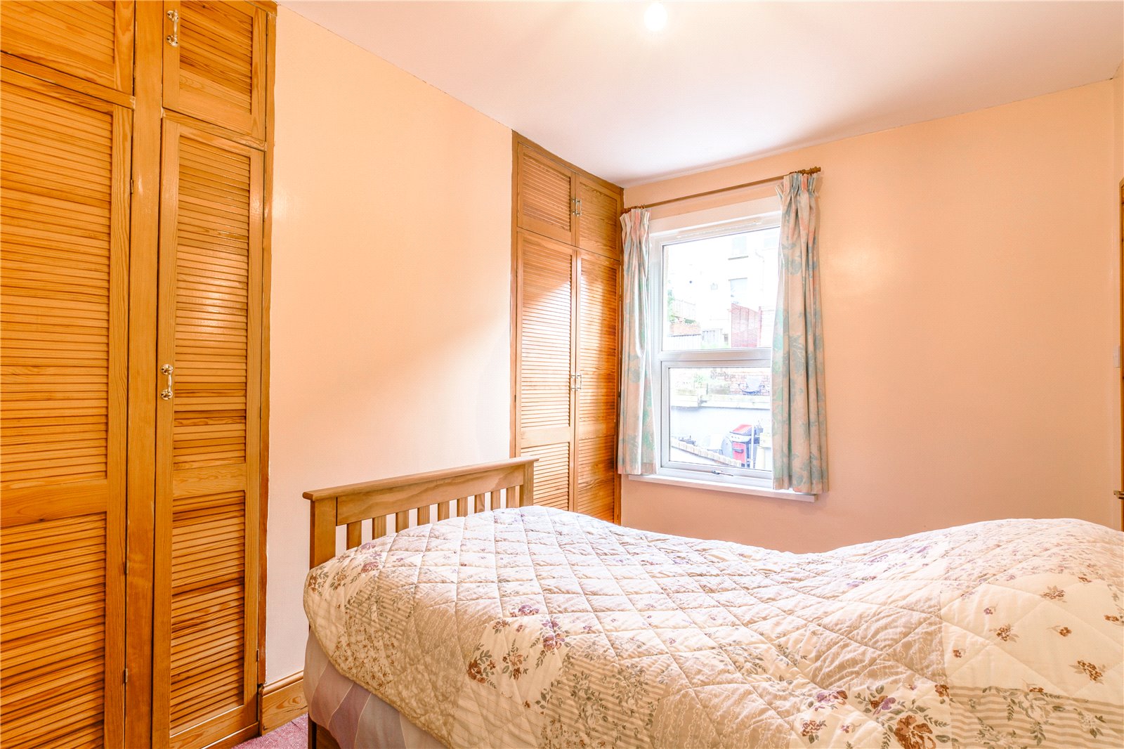 2 bedroom House for sale in Windmill Hill, Bristol