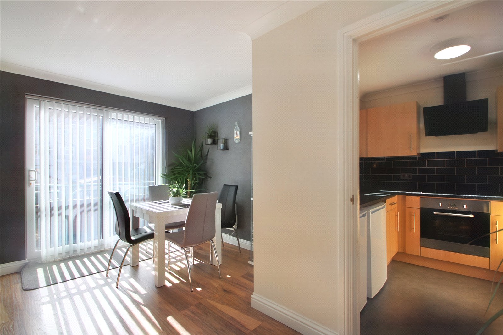 2 bedroom Flat for sale in Beechmount Grove, Bristol