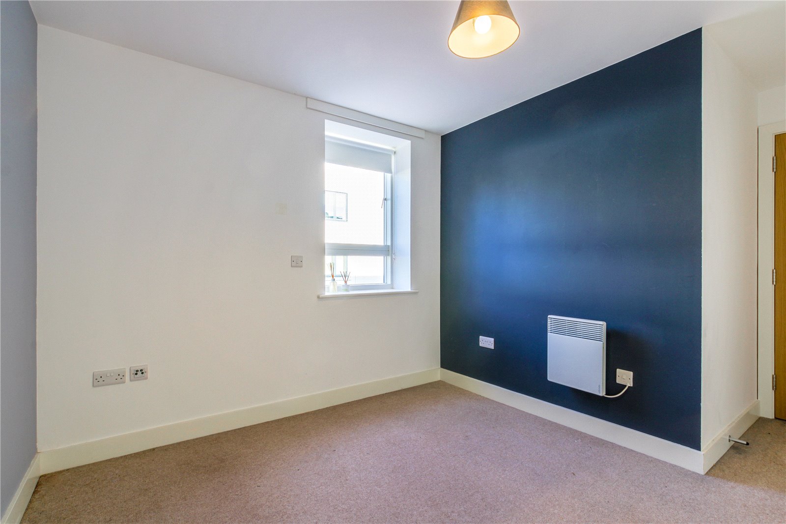 2 bedroom Flat for sale in Southville
