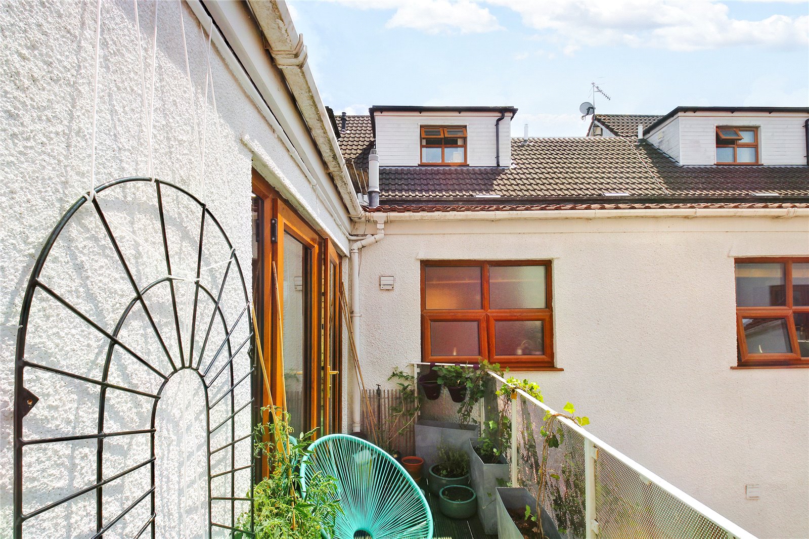 3 bedroom Flat for sale in Merrywood Road, Southville