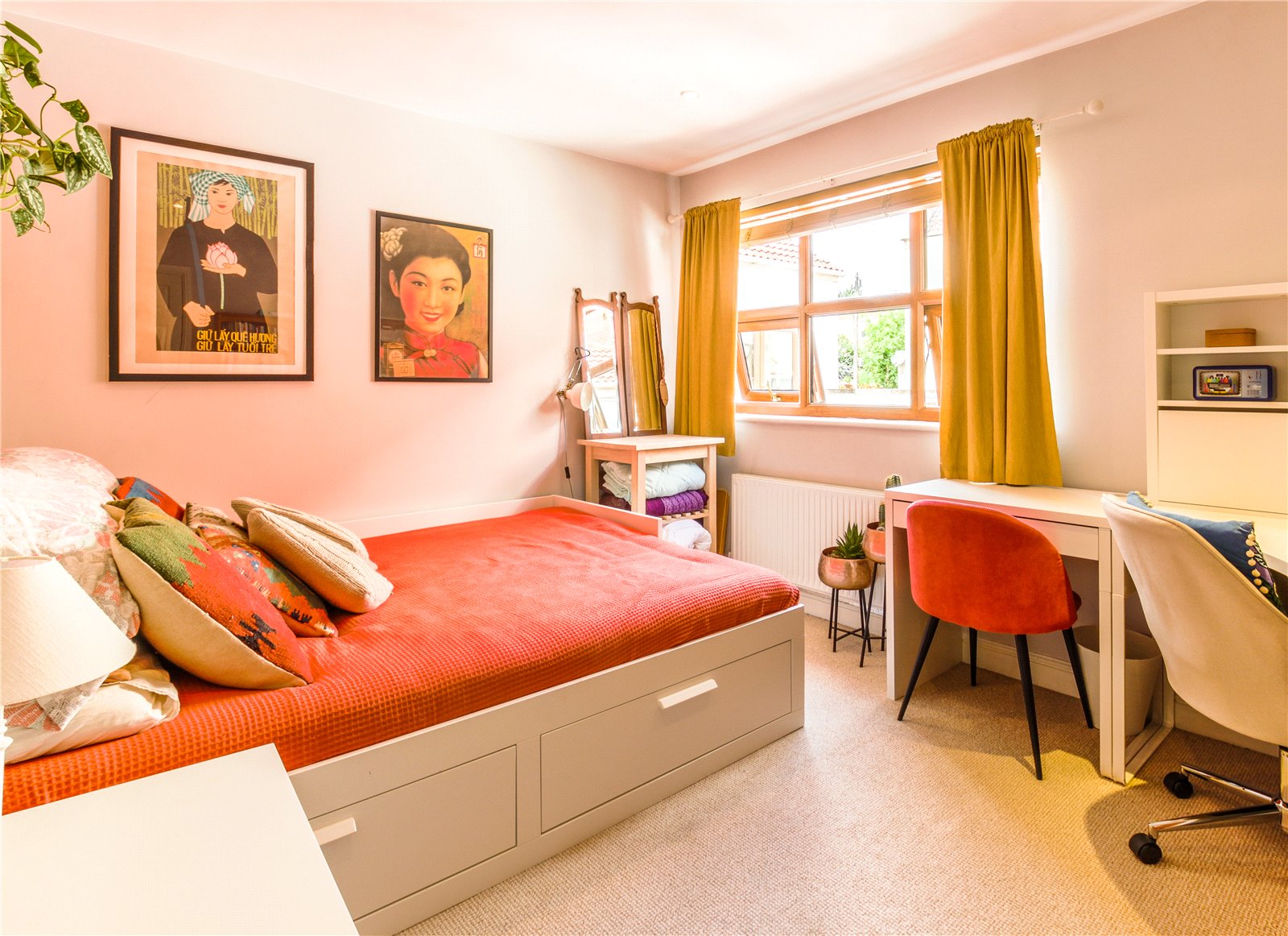 3 bedroom Flat for sale in Merrywood Road, Southville