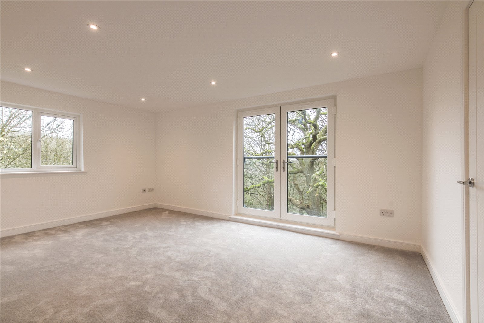 6 bedroom House for sale in St Annes Park, Bristol