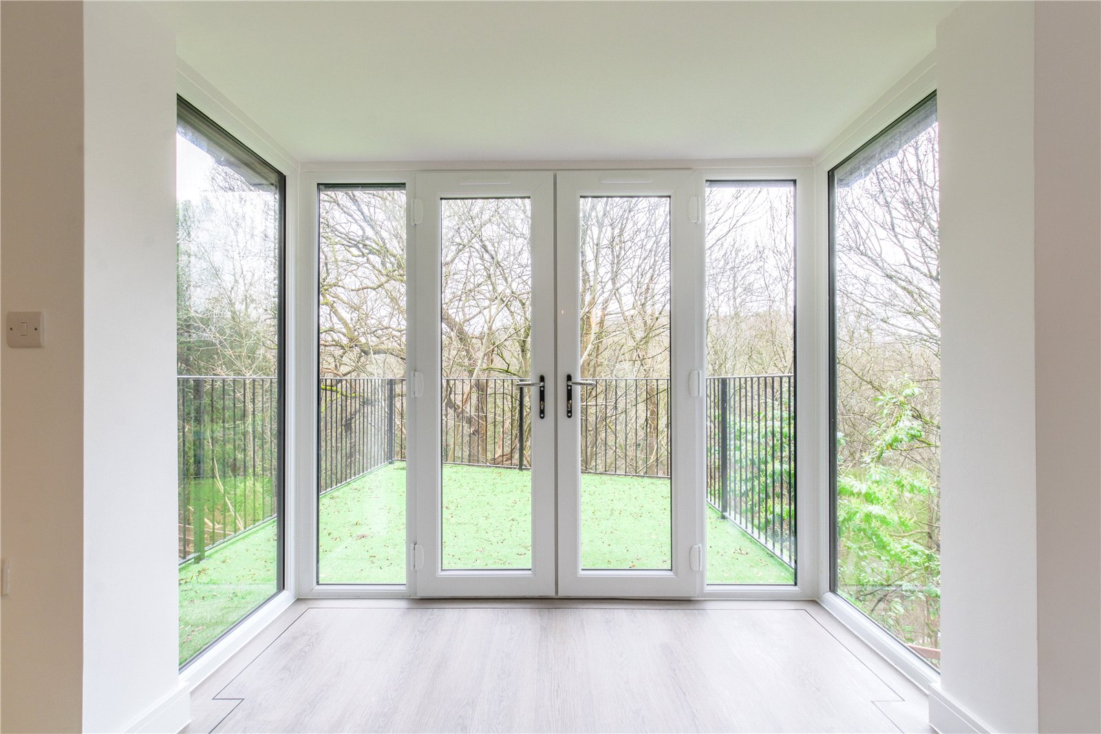 6 bedroom House for sale in St Annes Park, Bristol