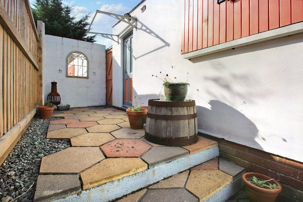 2 bedroom House for sale in Headley Park