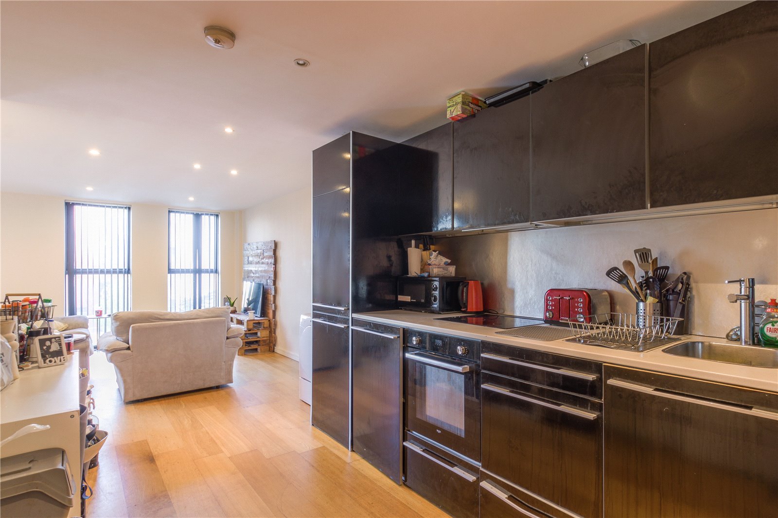 2 bedroom Flat for sale in Skypark Road, Bedminster