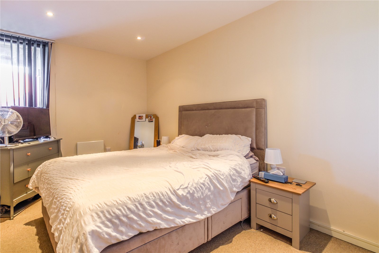 2 bedroom Flat for sale in Skypark Road, Bedminster