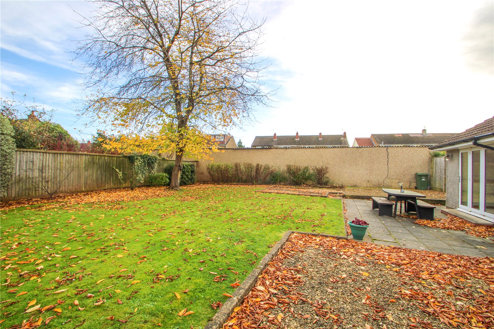 3 bedroom Bungalow to let in Long Ashton, North Somerset