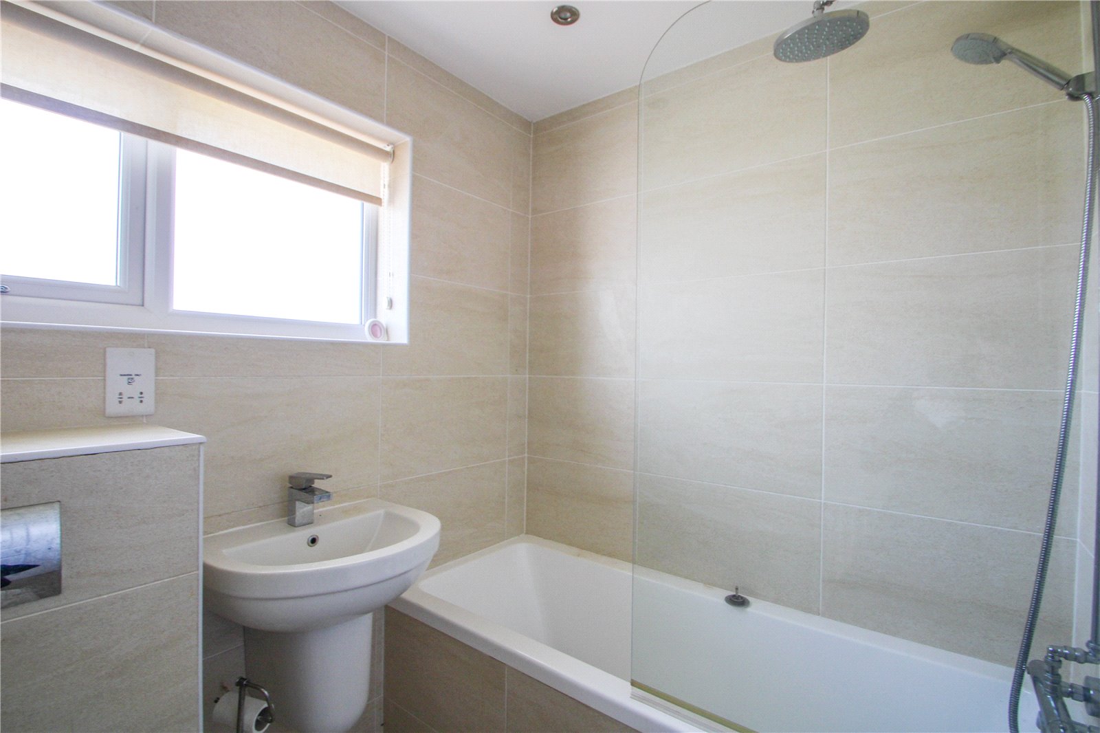3 bedroom Bungalow to let in Long Ashton, North Somerset
