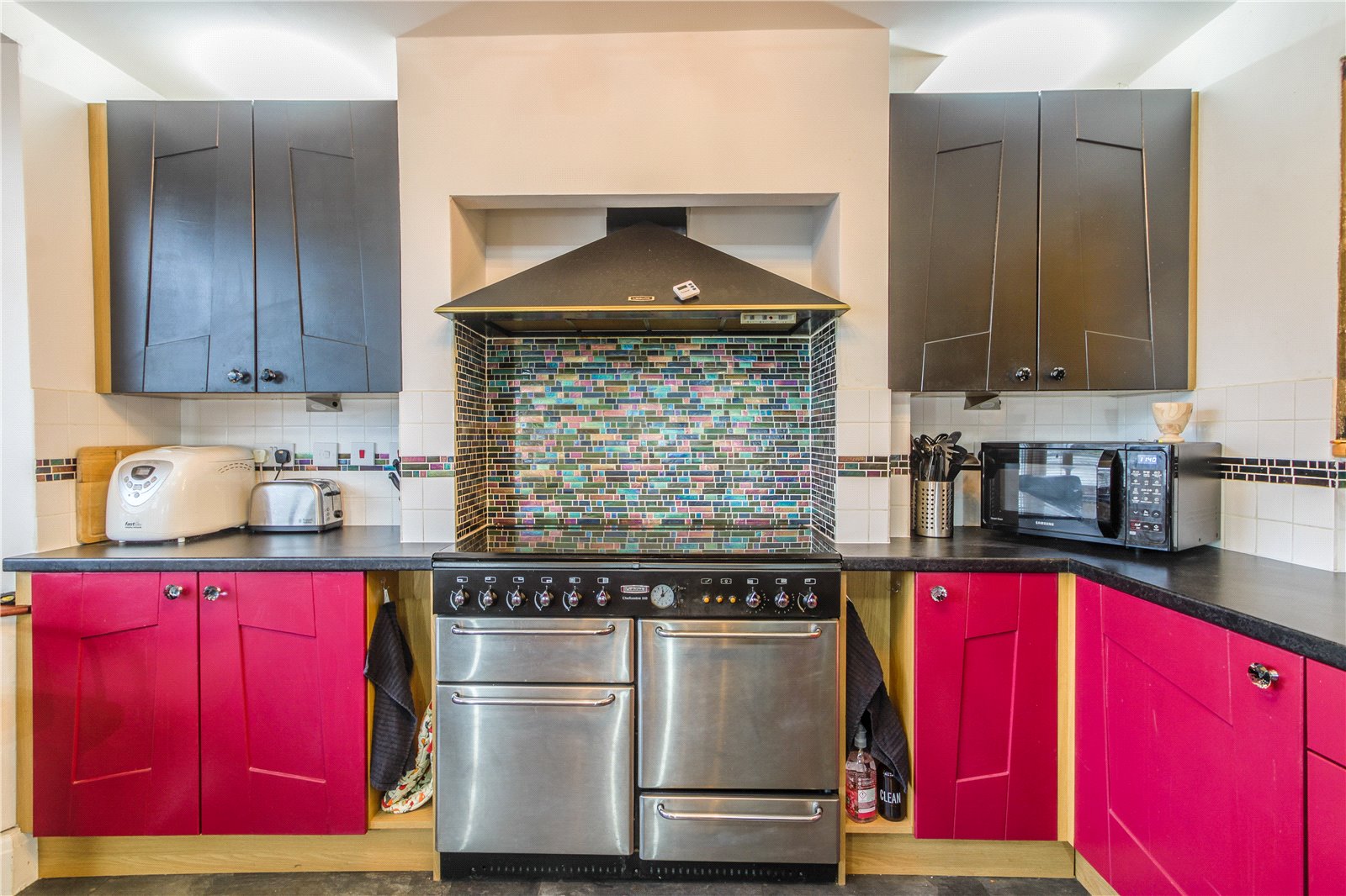 4 bedroom House for sale in Bristol