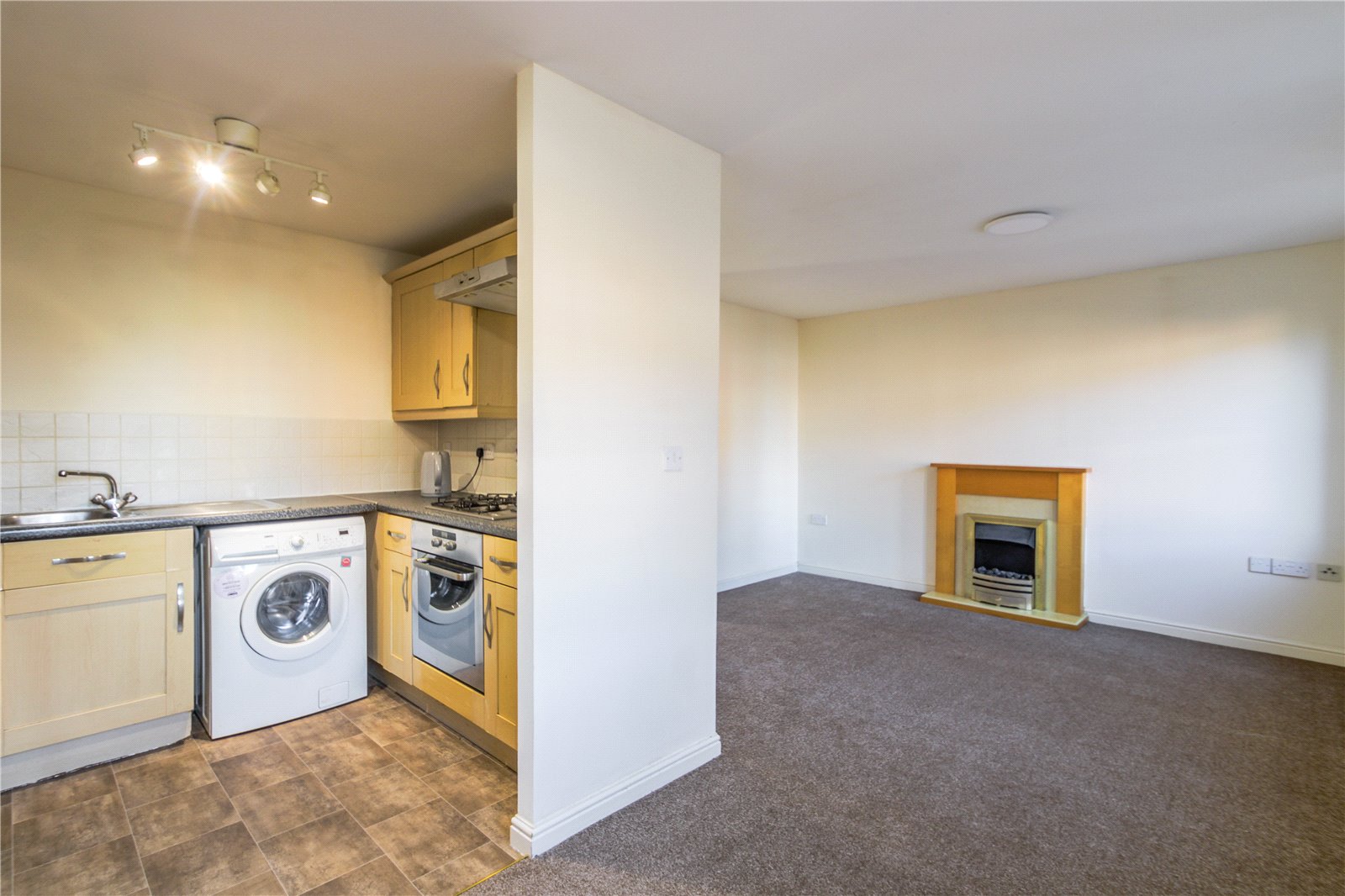 2 bedroom Flat for sale in Ashton