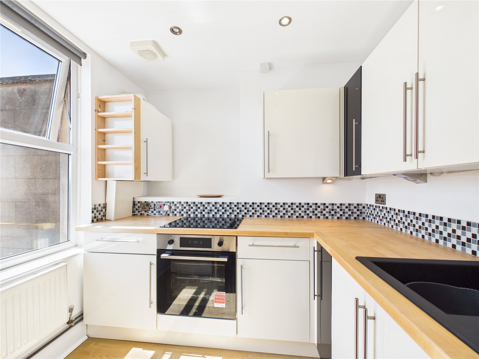 2 bedroom Flat to let in Totterdown, BRISTOL