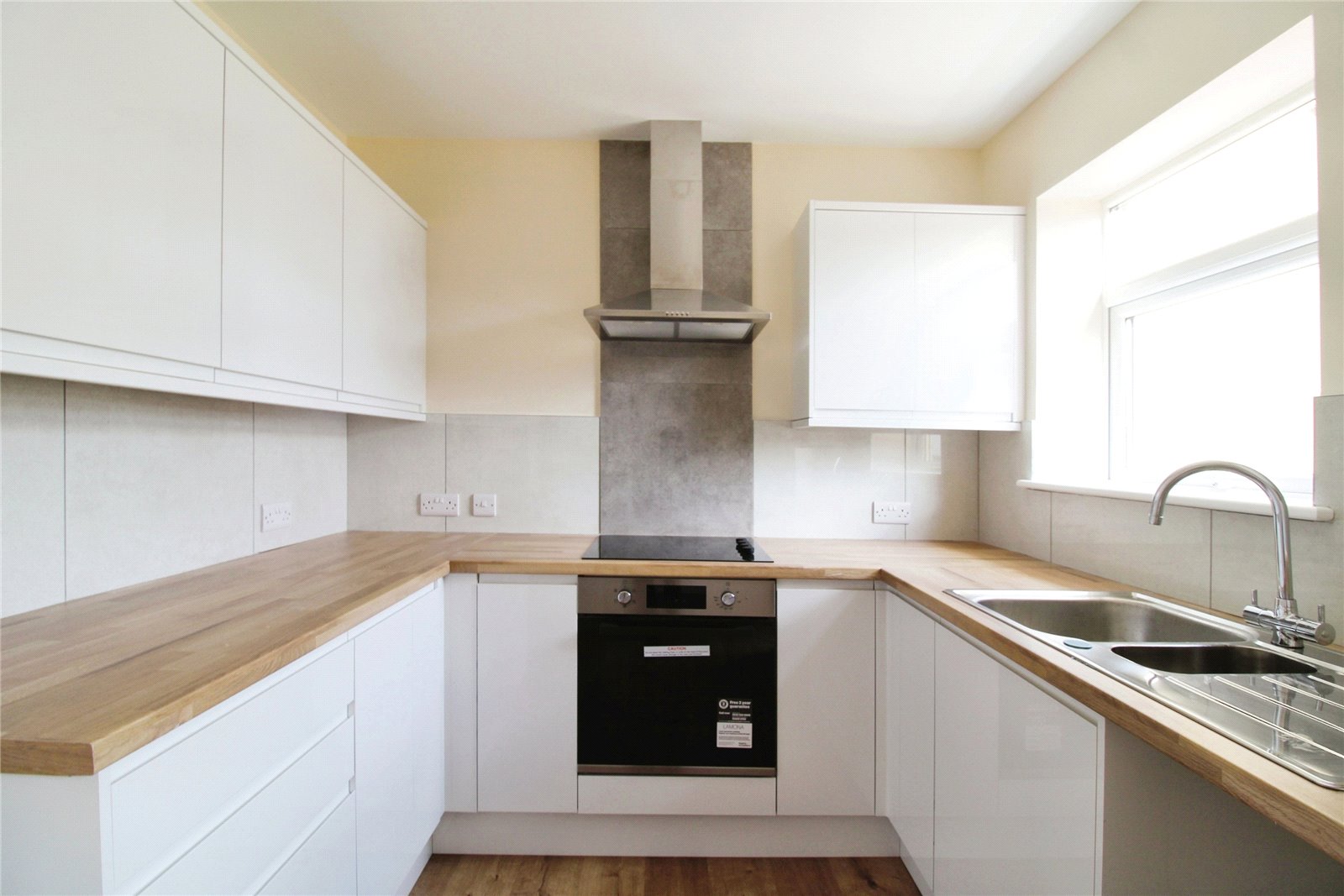 2 bedroom House to let in Bristol