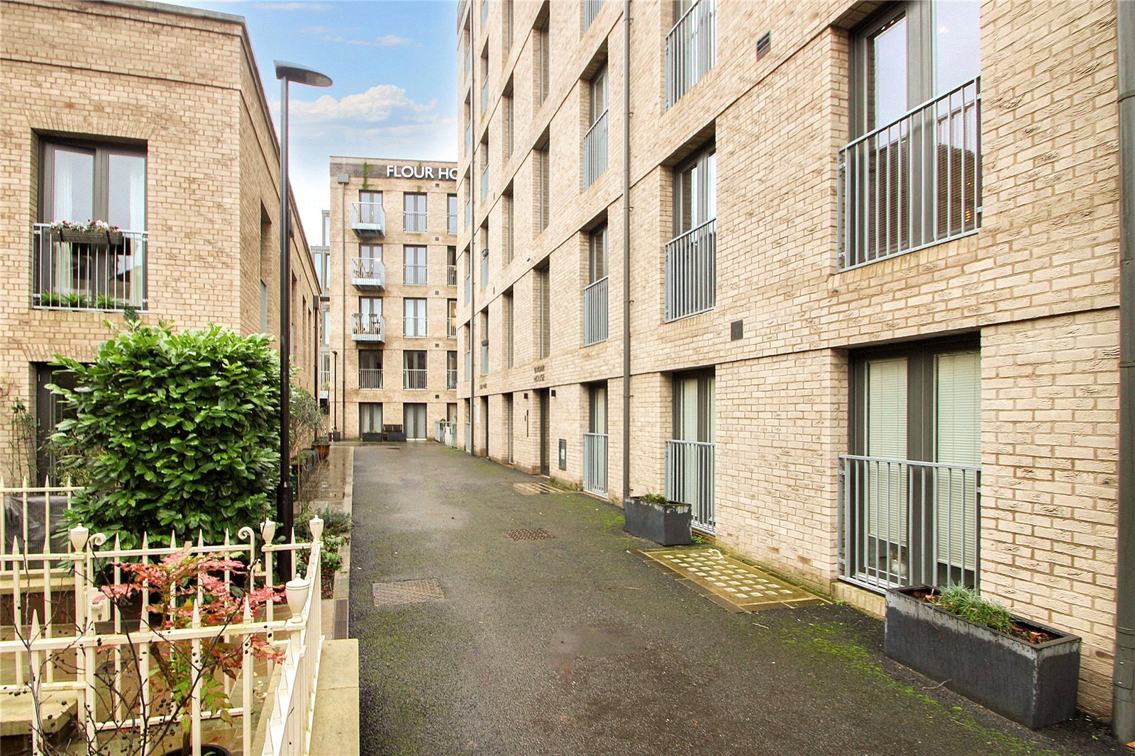 2 bedroom Flat for sale in Bristol