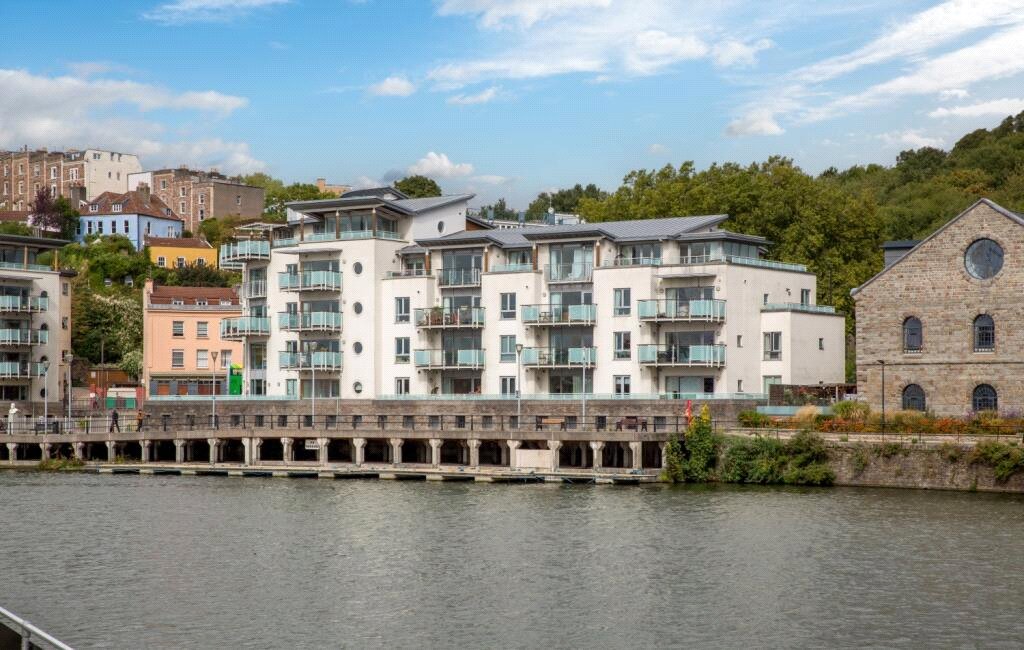 2 bedroom Flat for sale in Hotwell Road, Bristol