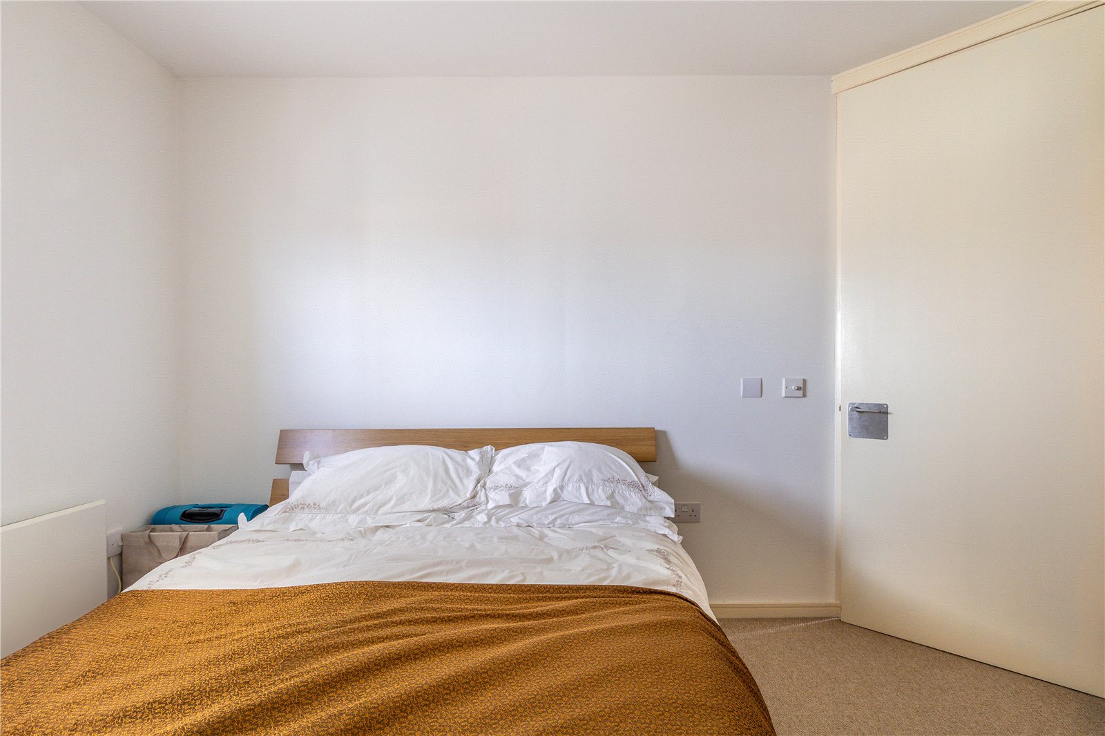2 bedroom Flat for sale in Skypark Road