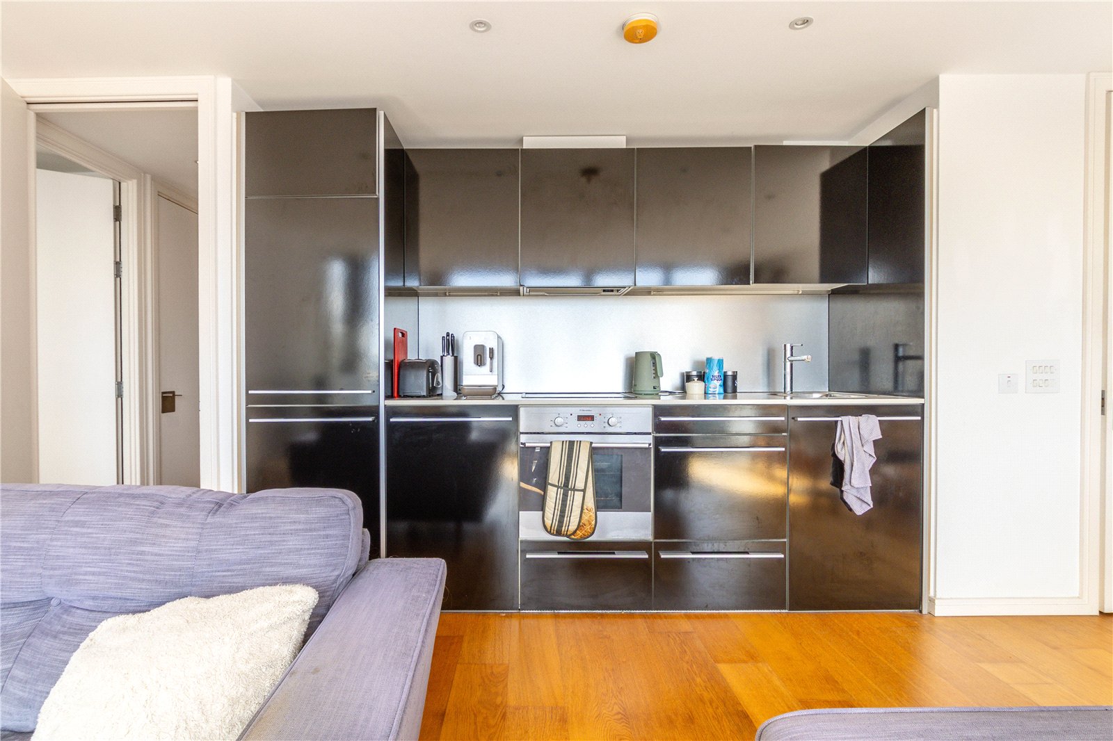 2 bedroom Flat for sale in Skypark Road