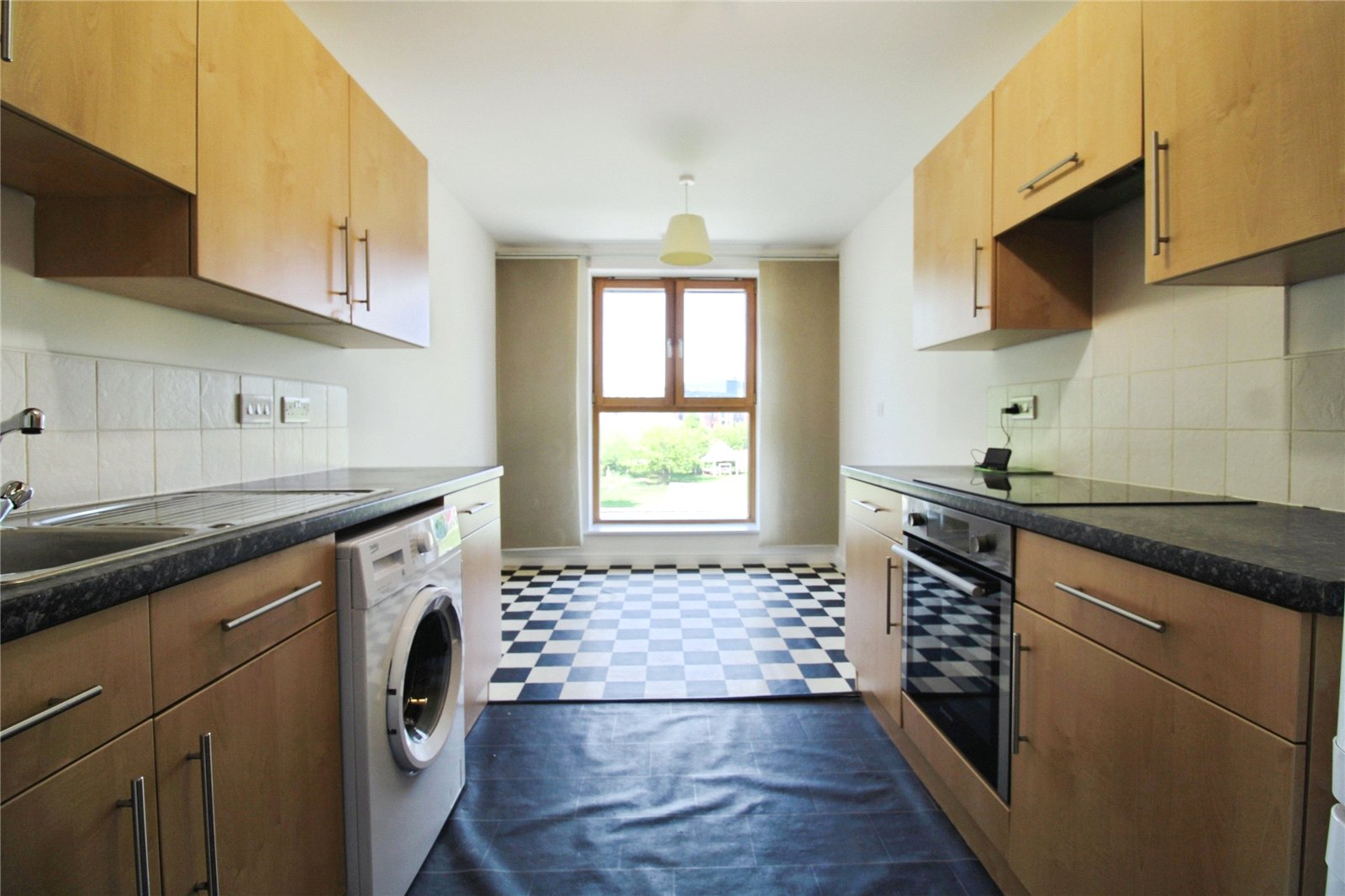 2 bedroom Flat to let in Bristol