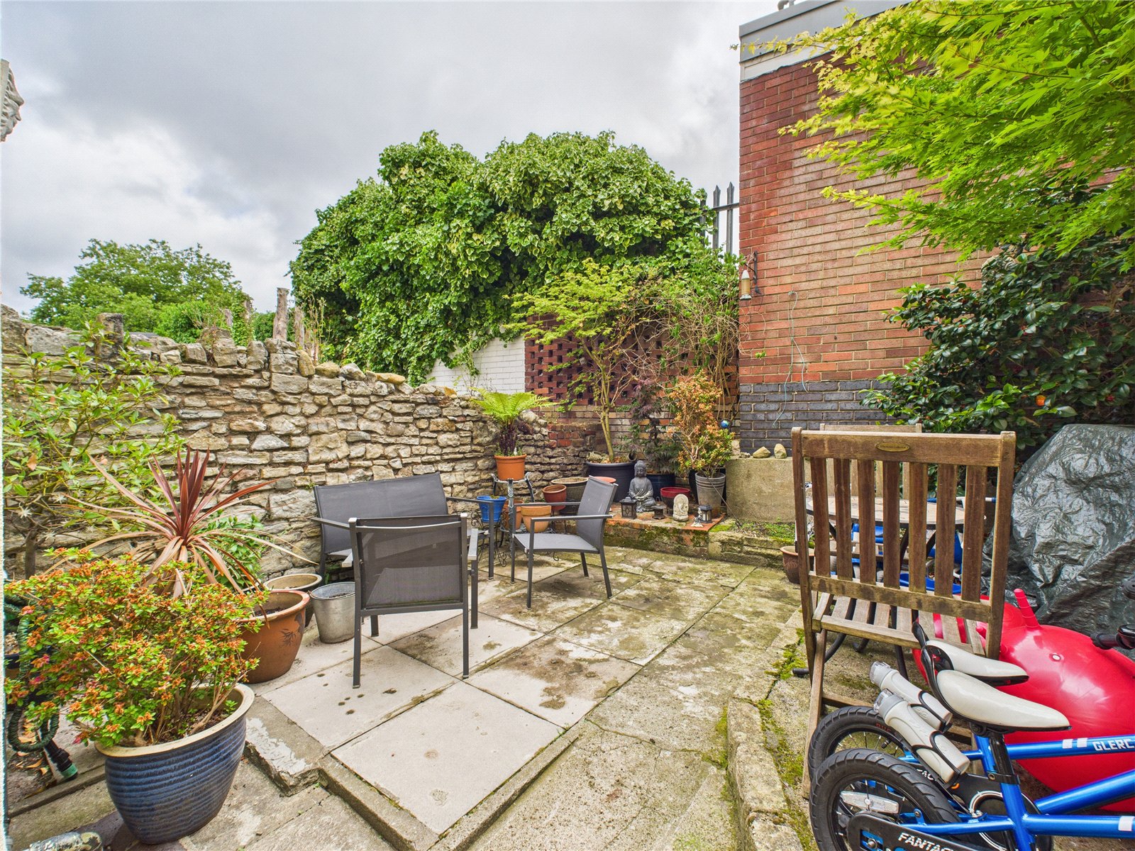 2 bedroom House for sale in Bristol