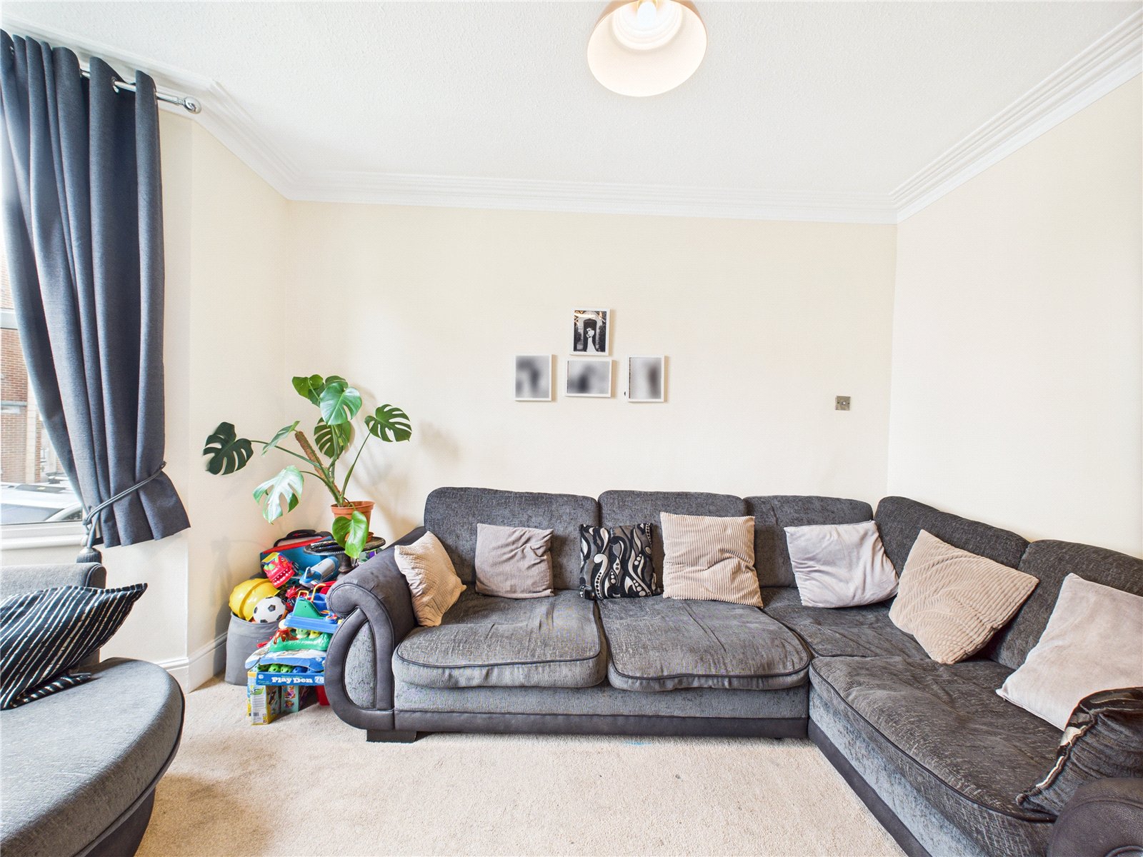 2 bedroom House for sale in Bristol