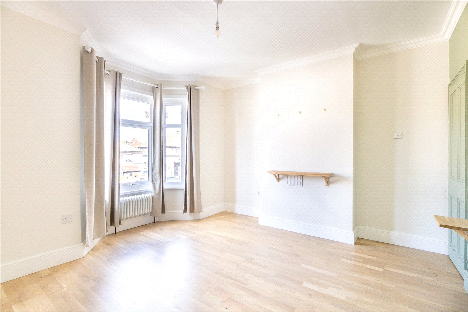 2 bedroom House to let in Bristol