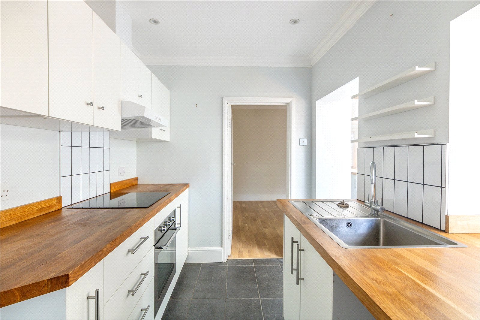 2 bedroom House to let in Bristol