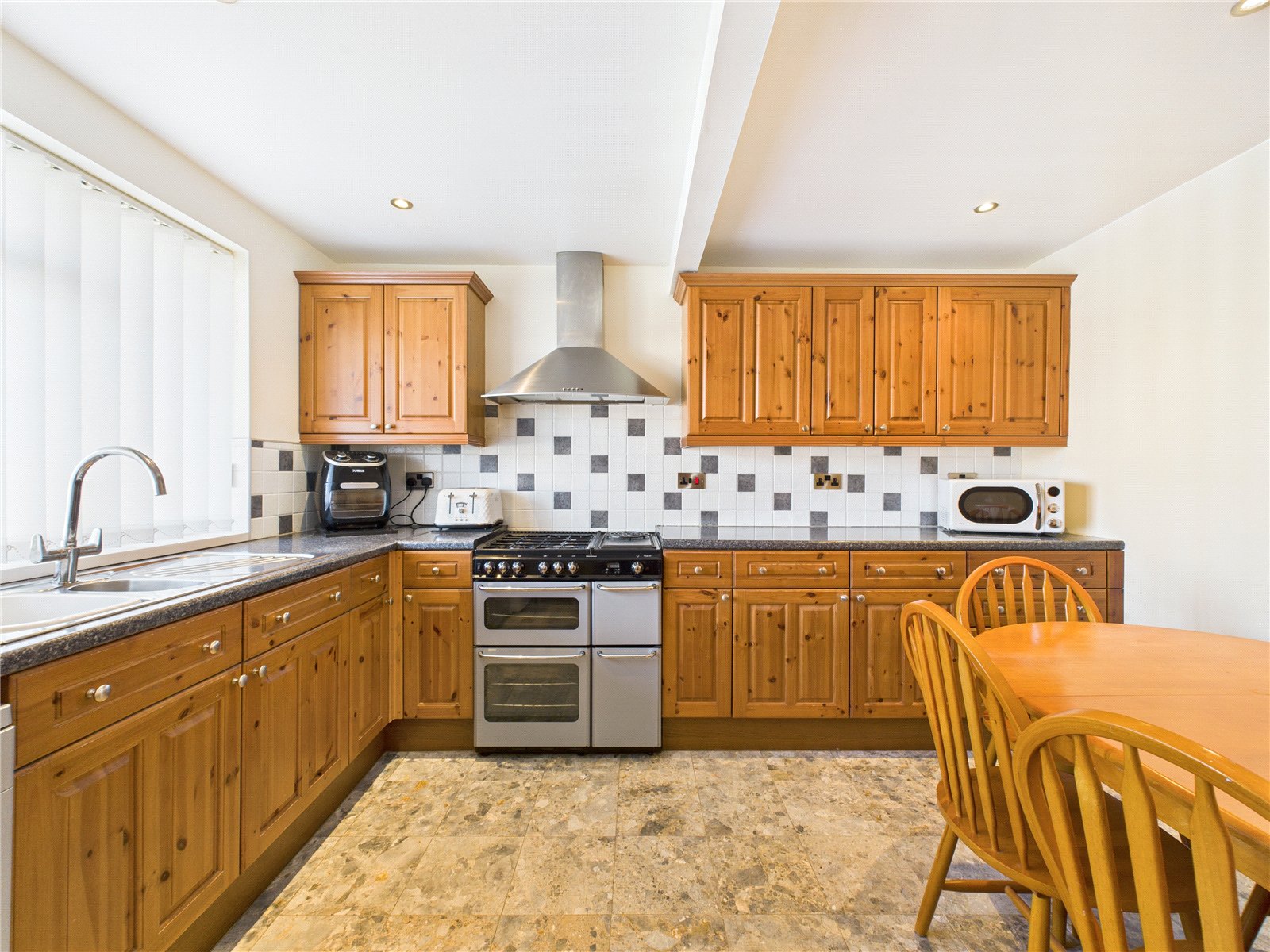 5 bedroom House for sale in Withywood