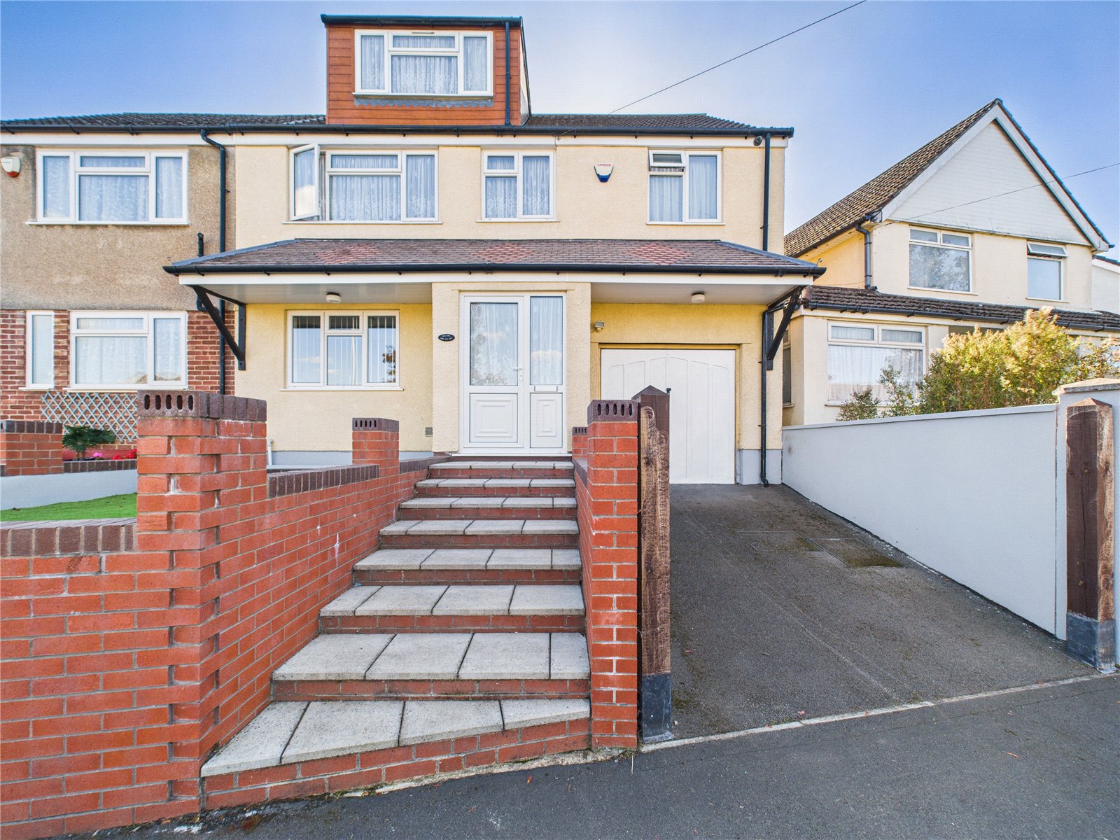 5 bedroom House for sale in Withywood