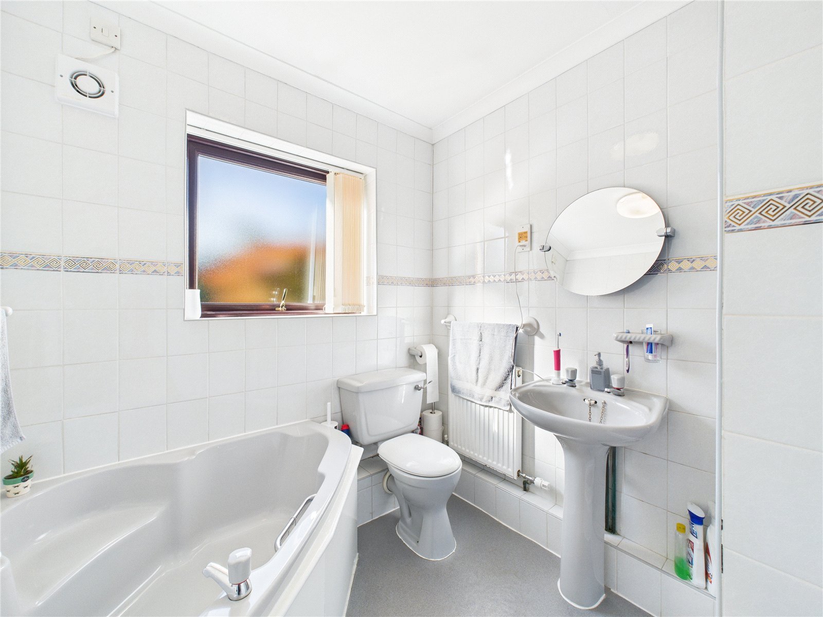 2 bedroom Bungalow for sale in Bristol