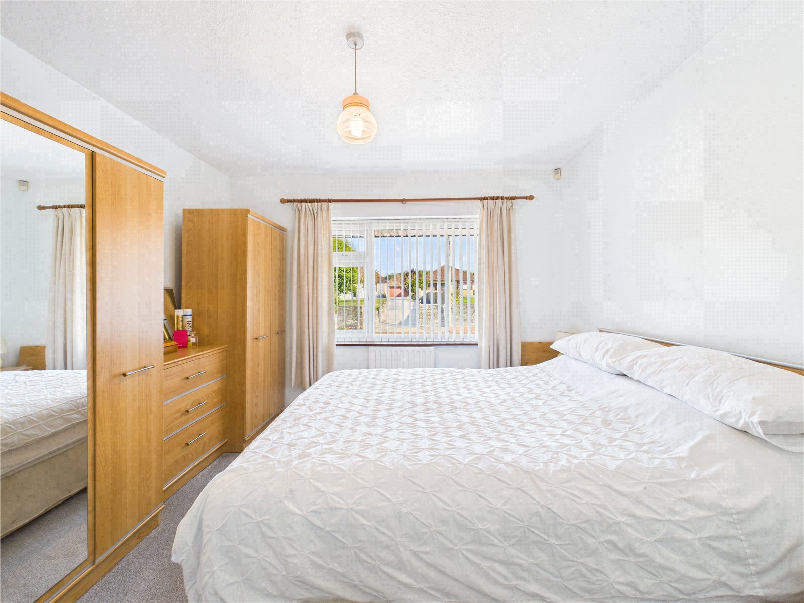 2 bedroom Bungalow for sale in Bristol