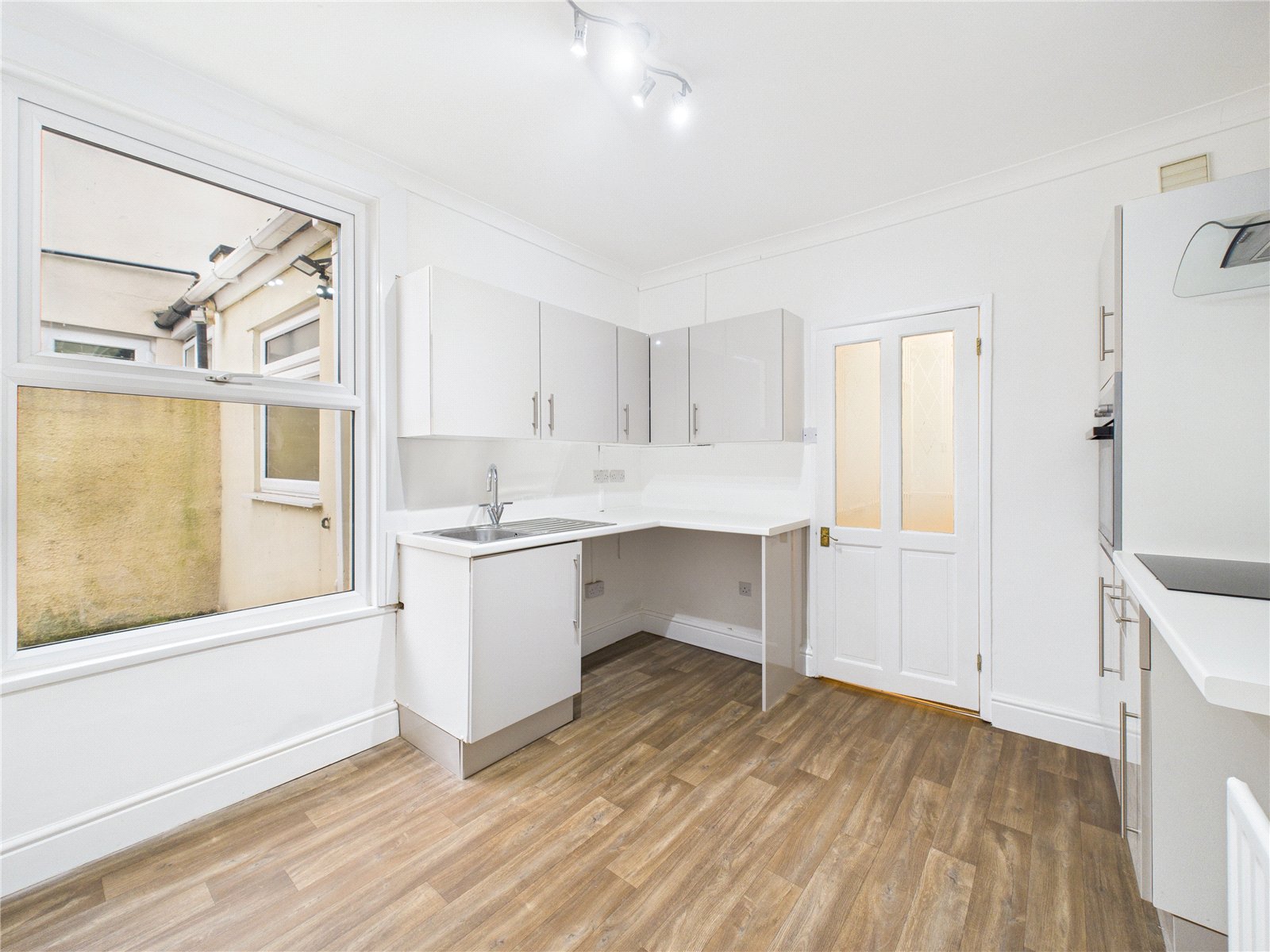 2 bedroom Flat for sale in Bristol