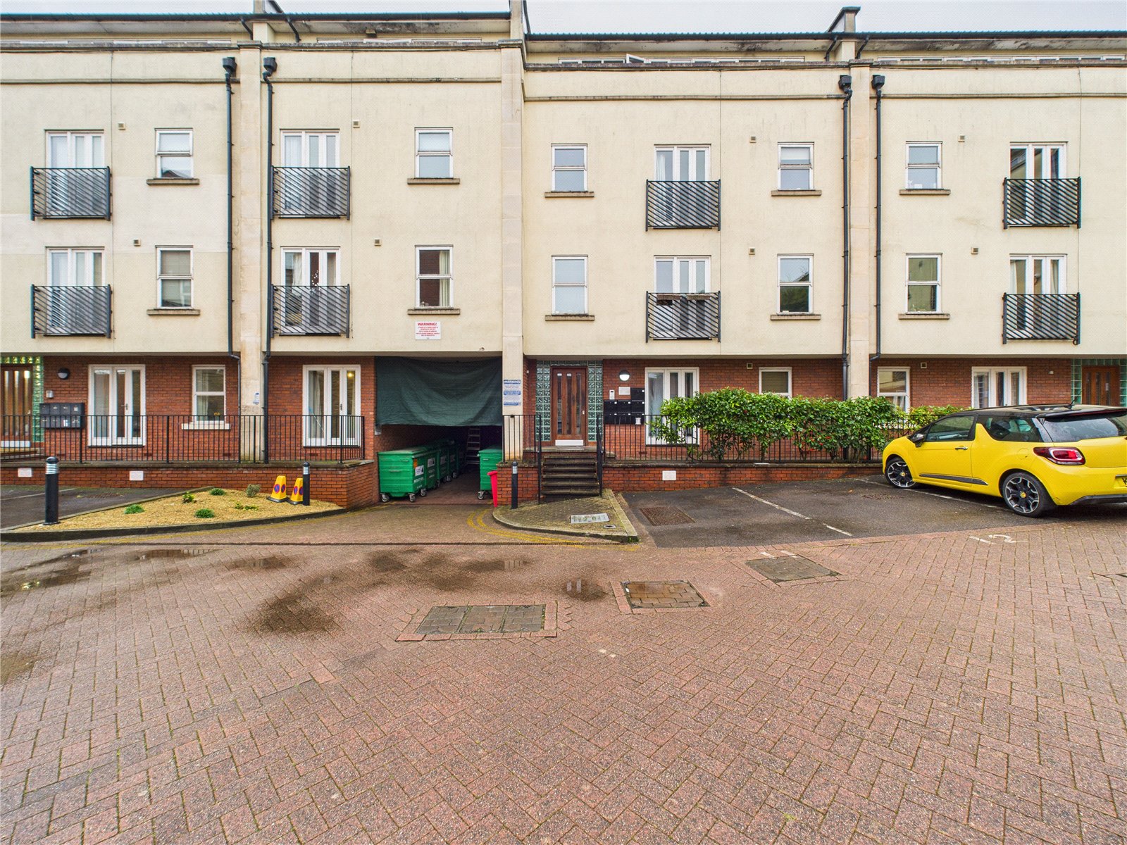 2 bedroom Flat for sale in Bristol