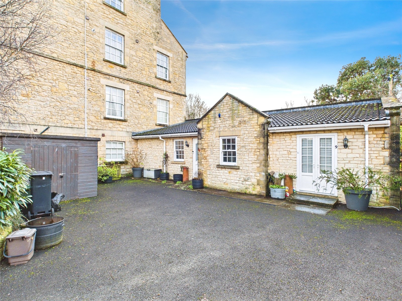 2 bedroom Bungalow for sale in Bristol