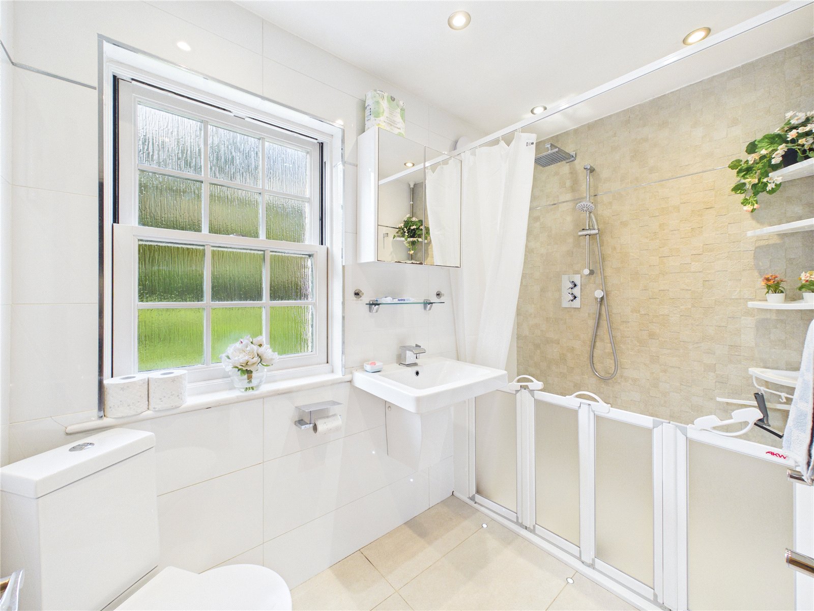 2 bedroom Bungalow for sale in Bristol