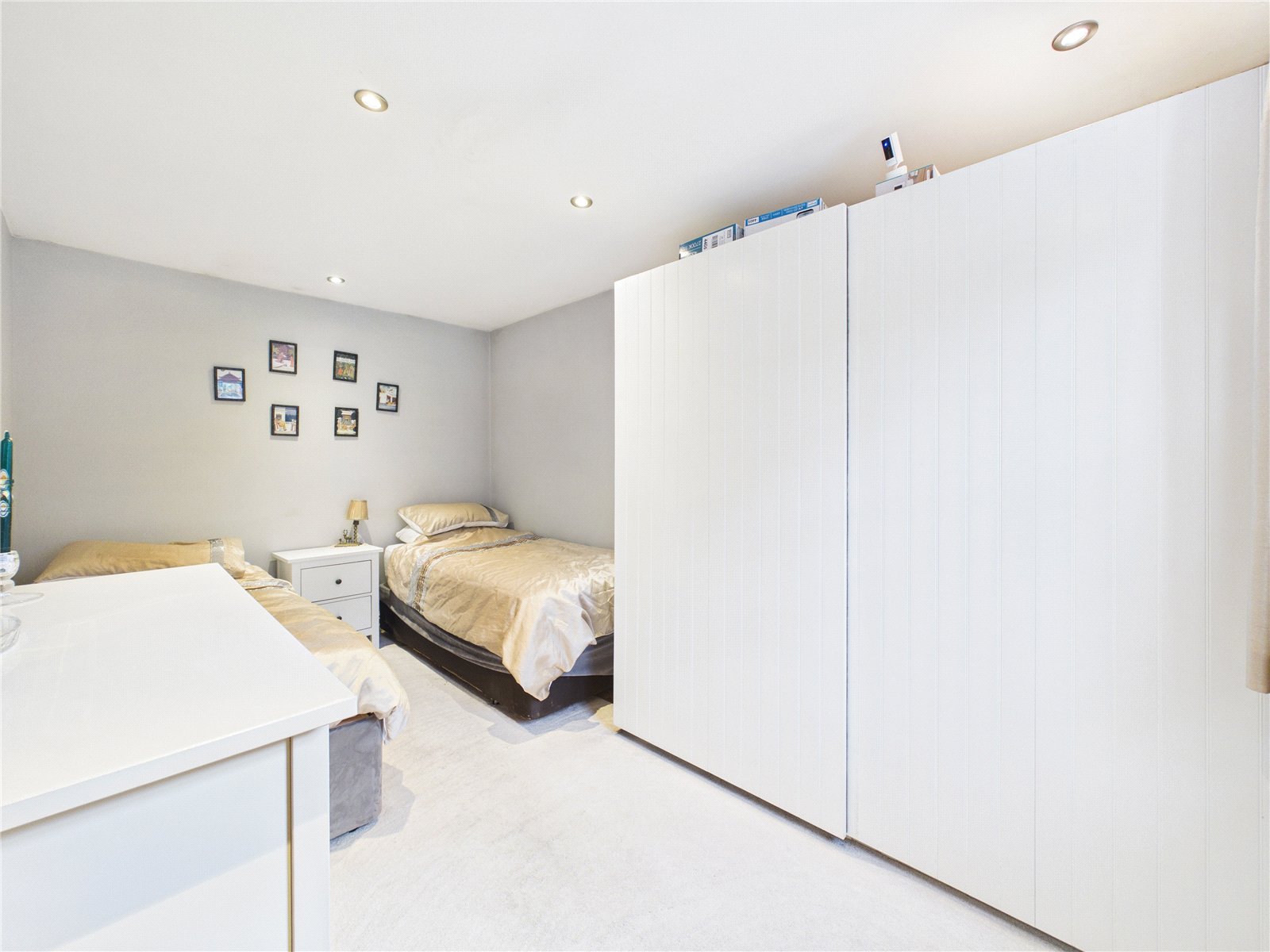 2 bedroom Bungalow for sale in Bristol