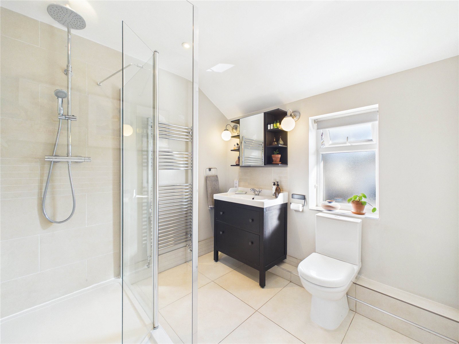 4 bedroom House for sale in Bristol