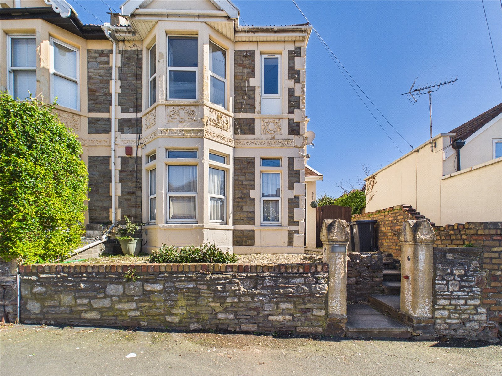 2 bedroom Flat for sale in Bristol
