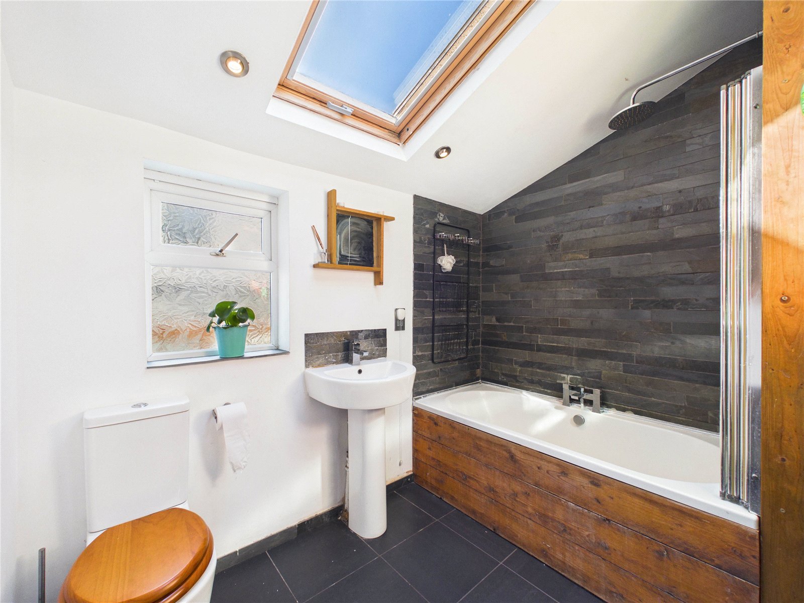 4 bedroom House for sale in Bristol