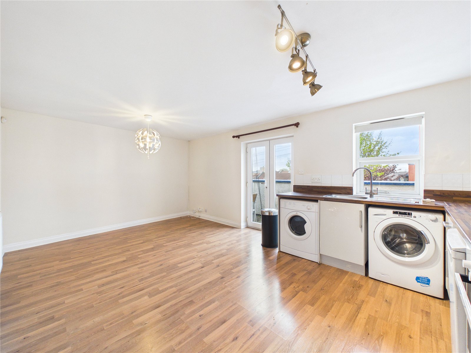 2 bedroom Flat for sale in Bristol