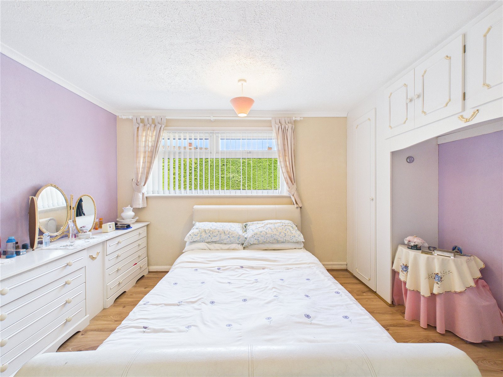 2 bedroom Bungalow for sale in Bristol