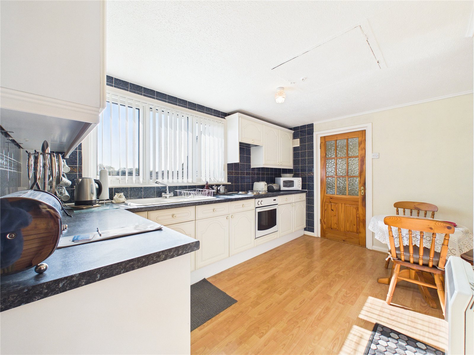 2 bedroom Bungalow for sale in Bristol